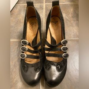 John Fluevog Black Ruben’s from Baroque Family size 11